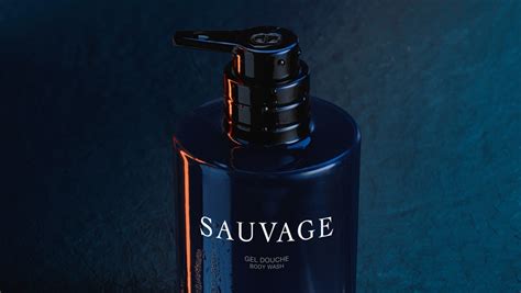 Sauvage Shower Gel for Men: Clean, Refresh, Scent 